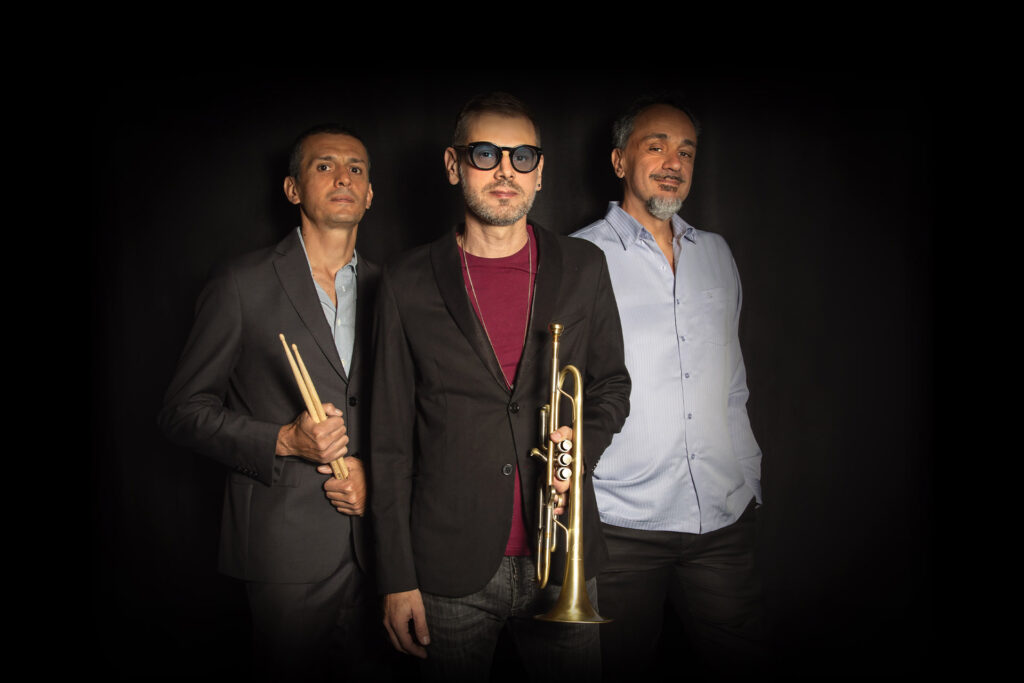 Fabrizio Bosso e lo Spiritual Trio, composto da Alberto Marsico e Alessandro Minetto
