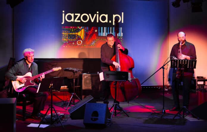 Roberto Bonati (1) Roberto Bonati Madreperla Trio, concerto di Jazz Area Metropolitana a Mirano